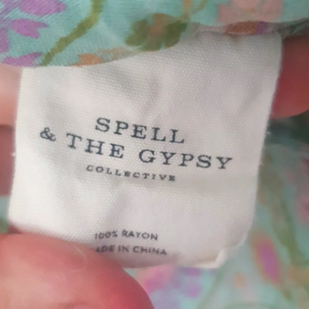 🔮🌇 Spell City lights Blouse 🔮🌇 - Picture 5 of 7